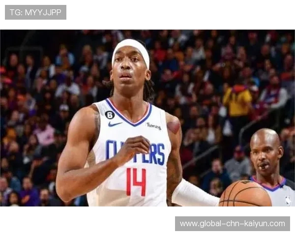 伦纳德补篮命中，快船在主场赢得硬仗